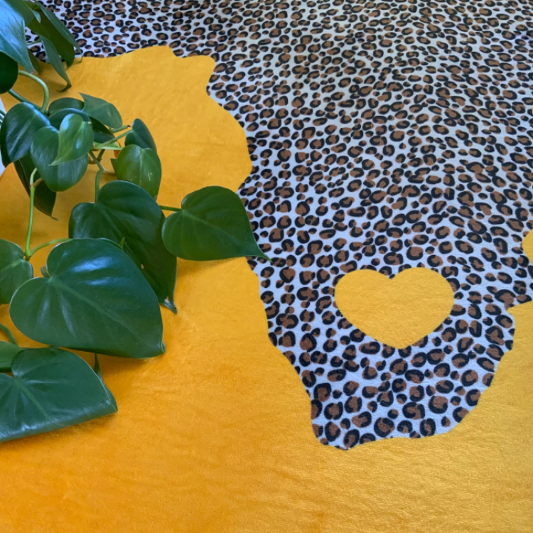Picture of AFRICA ANIMAL PRINT YELLOW ROUND  (PRINTED RUG)